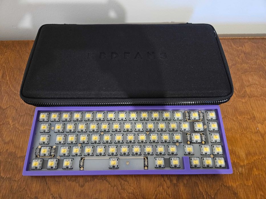 Tastatura KBD67 Lite R3