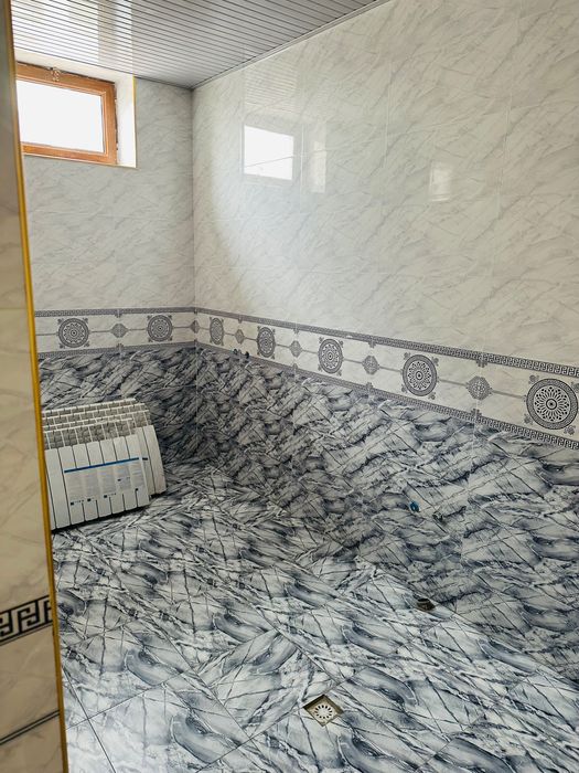 2 xonali juda qulay va arzon uy chiqdi. Juda Tez sotiladi