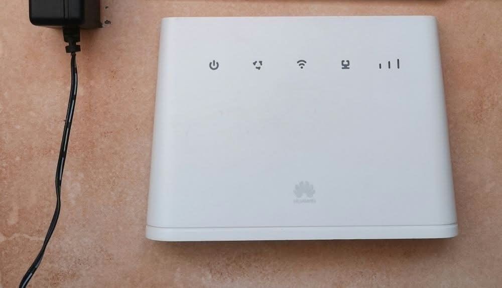 Router modem wifi 4G Huawei B310 liber de rețea