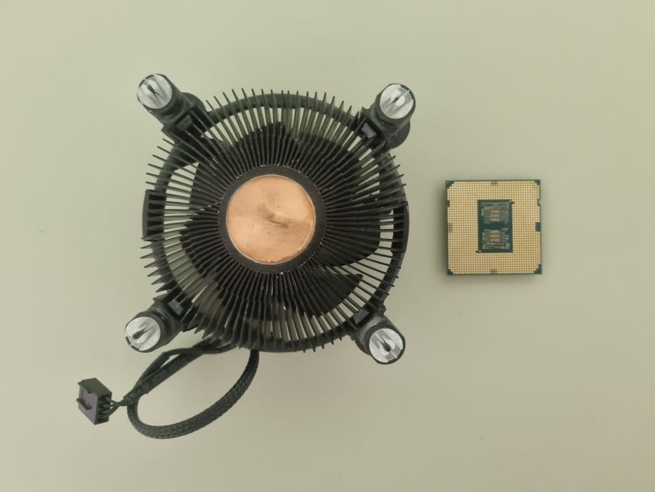 Procesor Intel CORE I7-10700F cu ventilator Intel (cooler) GRATUIT