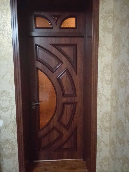 Yogoch eshiklar 5 ta bor