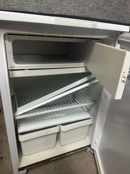 Холодильник бирюса