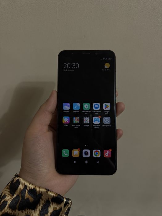 Telefon sotiladi srochno mi 5 +