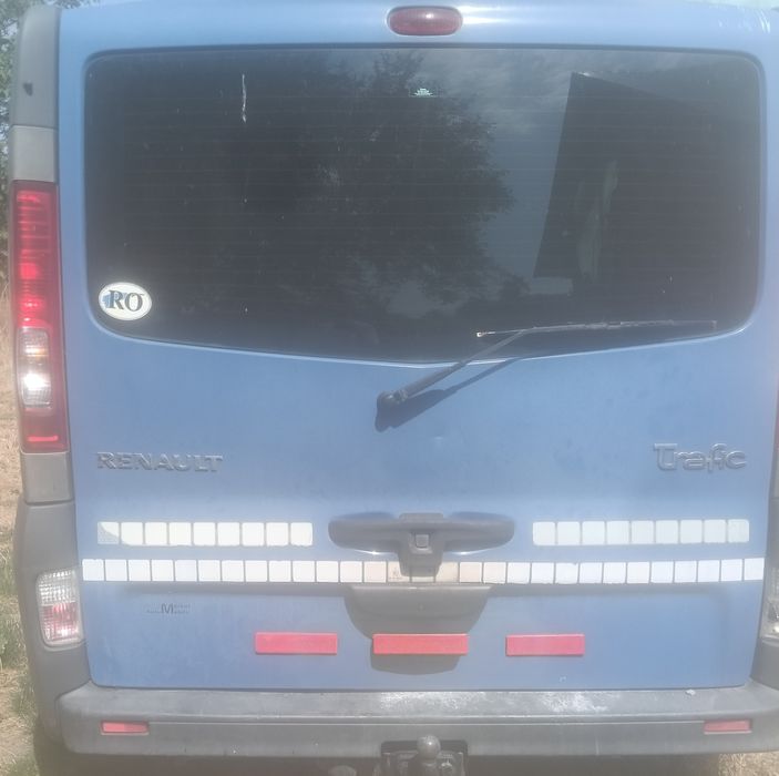 Vând complet pentru dezmembrări Renault Trafic