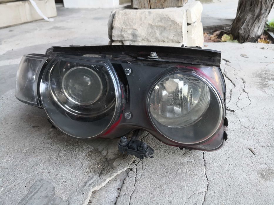 Фар BMW E46 Compact Xenon десен/Фар БМВ Е46 Компакт Оригинален