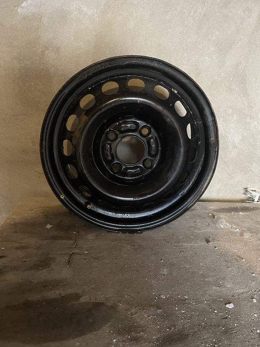 Продам под запаску R15