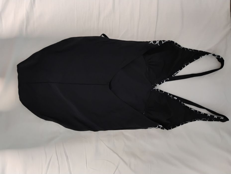 Дамски бански костюм