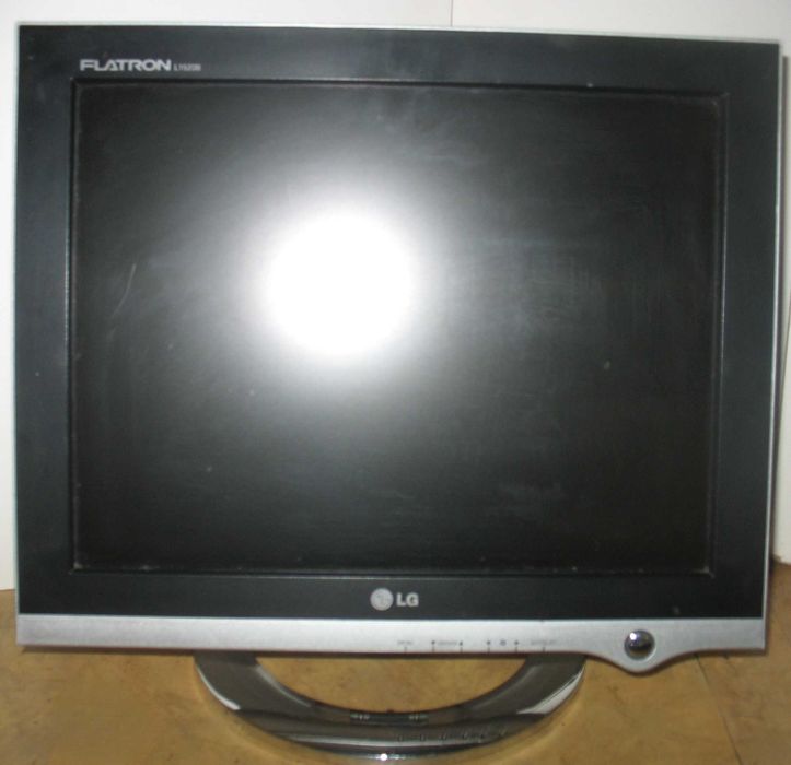 Монитор LG Flatron