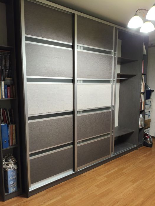 Шкаф для одежды платенный купе