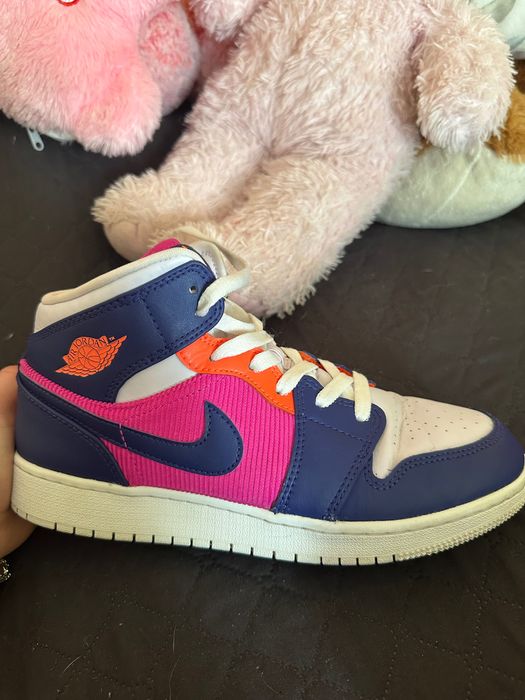 Оригинални маратонки Nike  Air Jordan 1