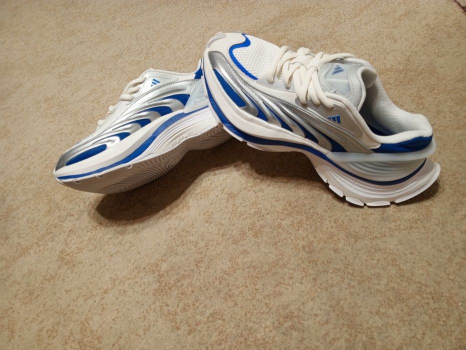 Новые кроссовки Adidas Monstr, 45 размер