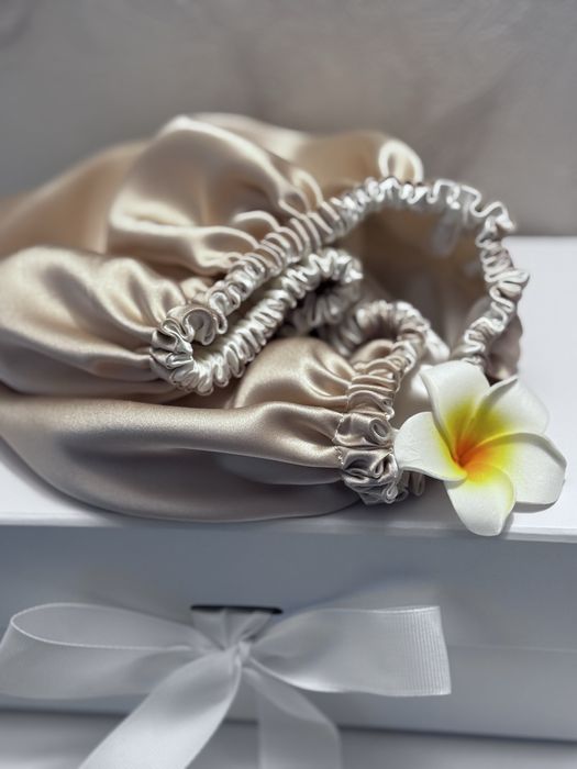 Копринено боне и ластик размер S