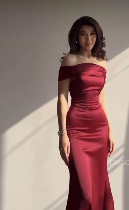 Платья один раз надетые S M