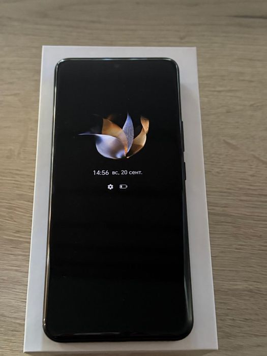 Продам Honor 90.