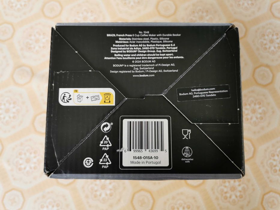 Vand cafetiera cu piston marca Bodum, 1l, noua,pret 130 lei!