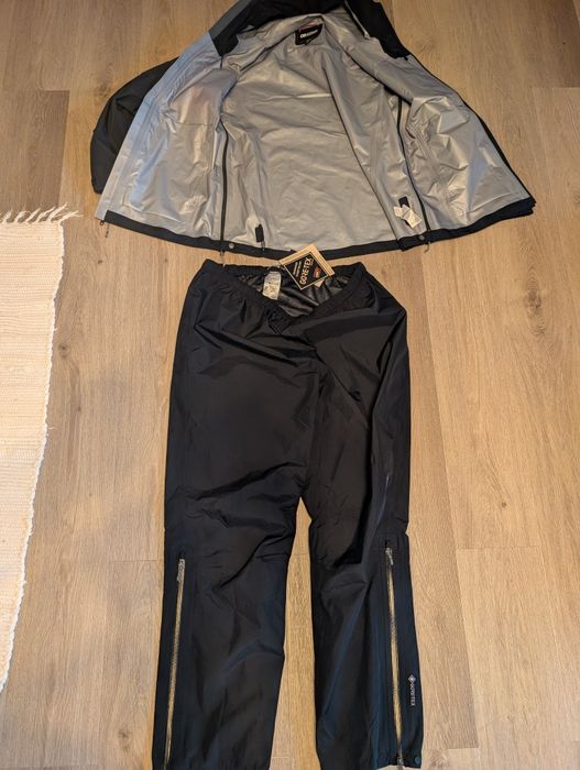 Costum outdoor Gore tex Outdoor Researche