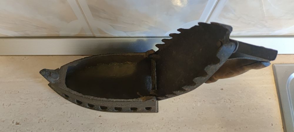 Fier de calcat carbuni vechi vintage colectie