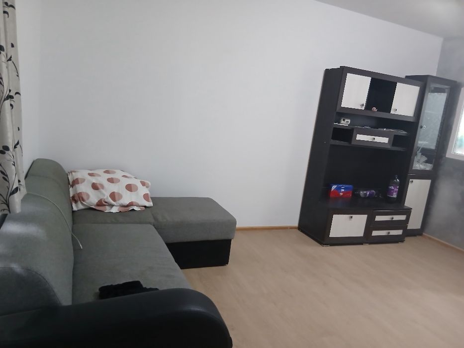 Închiriez garsoniera confort1