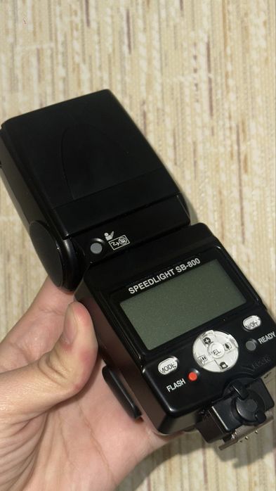 Продается вспышка для Nikon