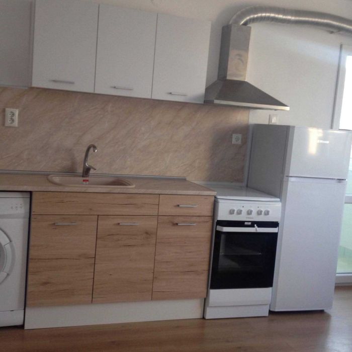 Дава се под наем Едностаен апартамент в Ямбол, Златен рог - 42 кв.м за 255 € - Снимка #3