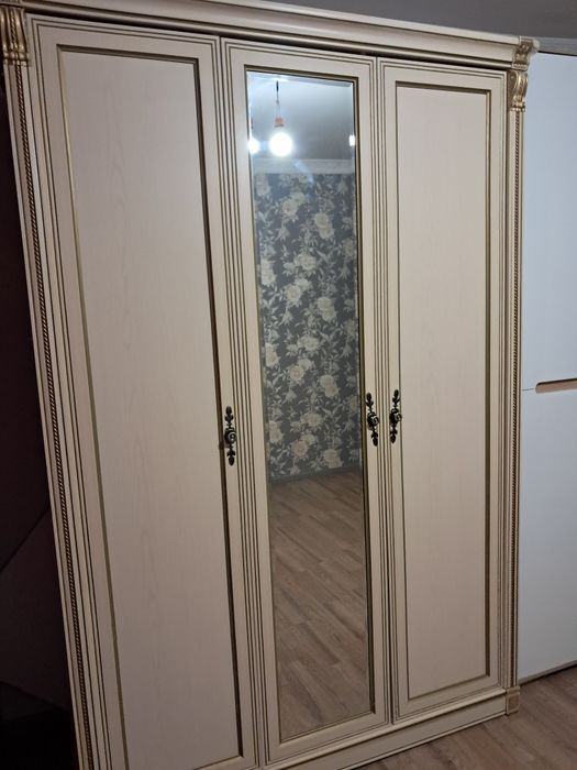 Спальни расспашной шкаф