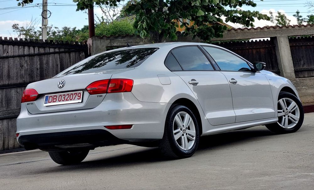 VOLKSWAGEN Jetta 2013 — imagine 2