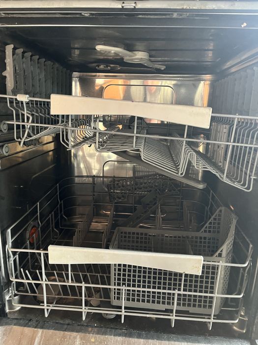 Съдомиялна AEG – свободностояща, 60 см