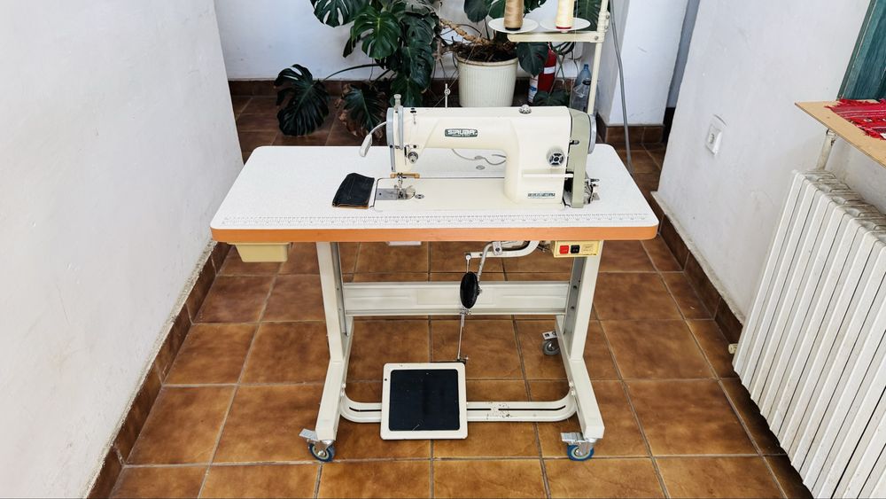 Masina de cusut industriala ca noua