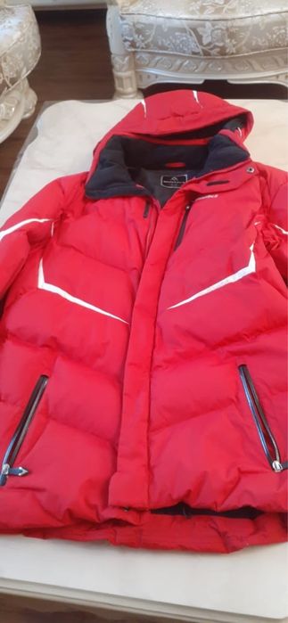 Продам зимнюю куртку