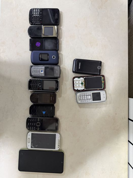 Nokia, Blackberry, Samsung, Retro telefonlar