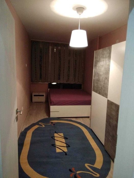 Двустаен апартамент в Дружба 1