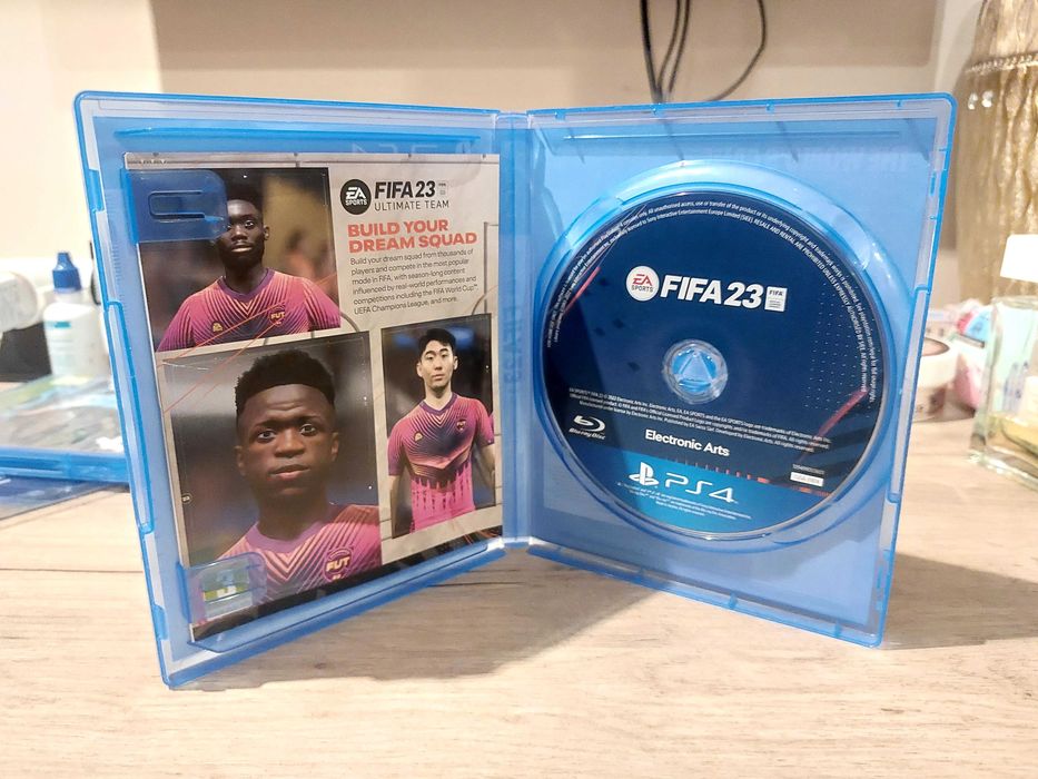 Продавам Fc23 за Ps4