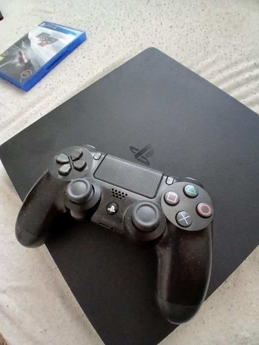 PS4 SLIM de un 1TB