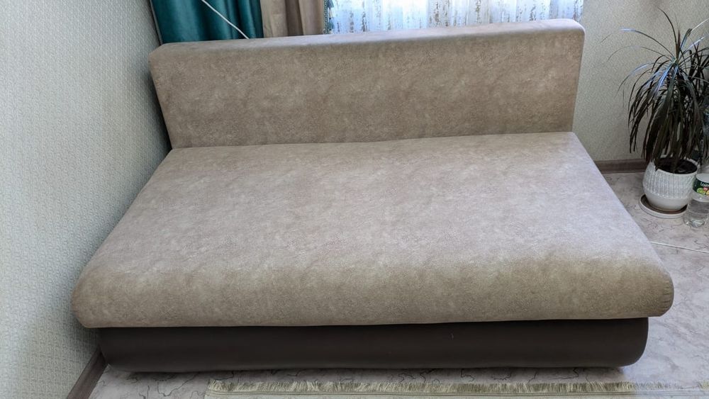 Продам 2 дивана.