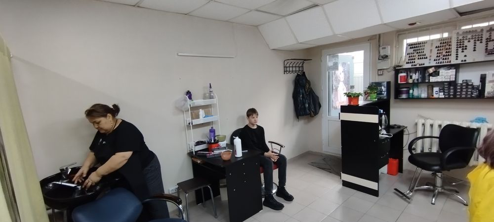 Сдам маникюрный стол в аренду