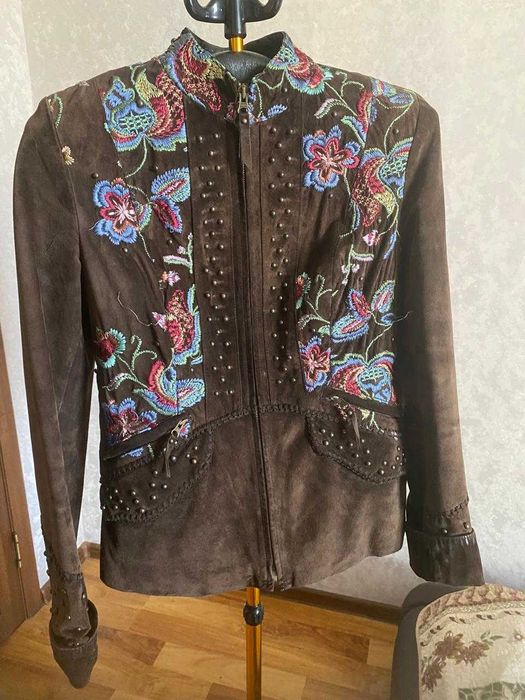 одежда 44-6 р-р в отличном состоянии