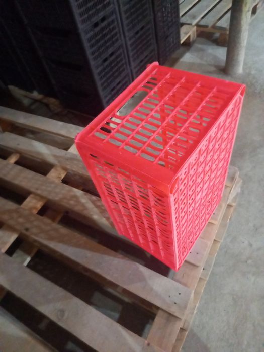 Ящик большой красный