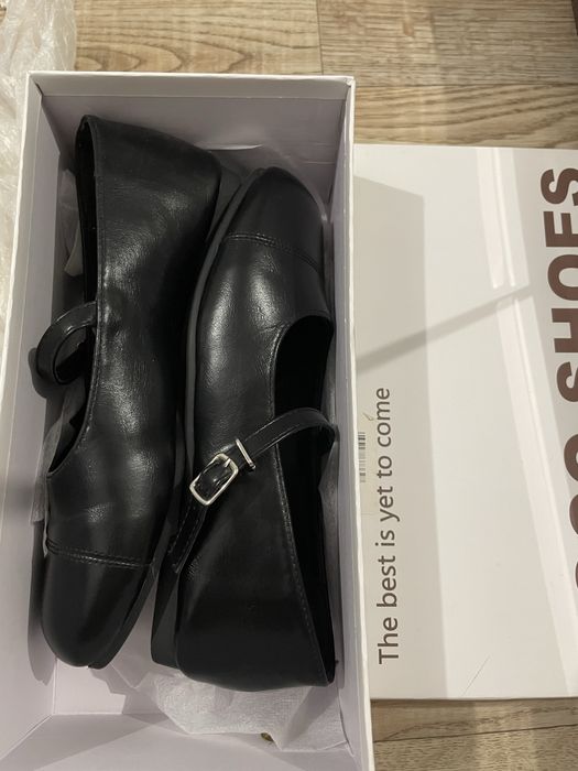 срочно продам балетку черную