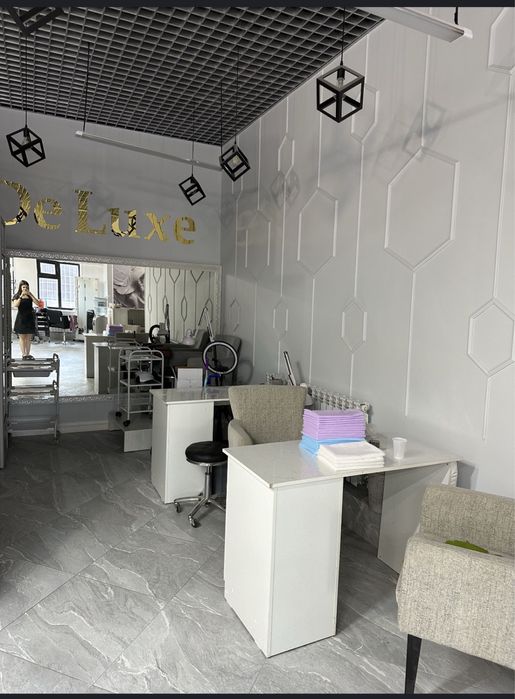 Сдам маникюрное место