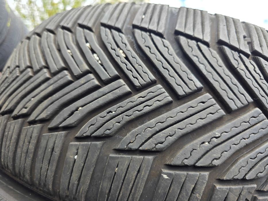 2бр Зимни гуми 215 60 16 - Michelin - DOT 2022