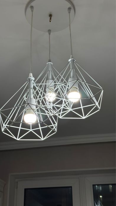 Продаются люстры