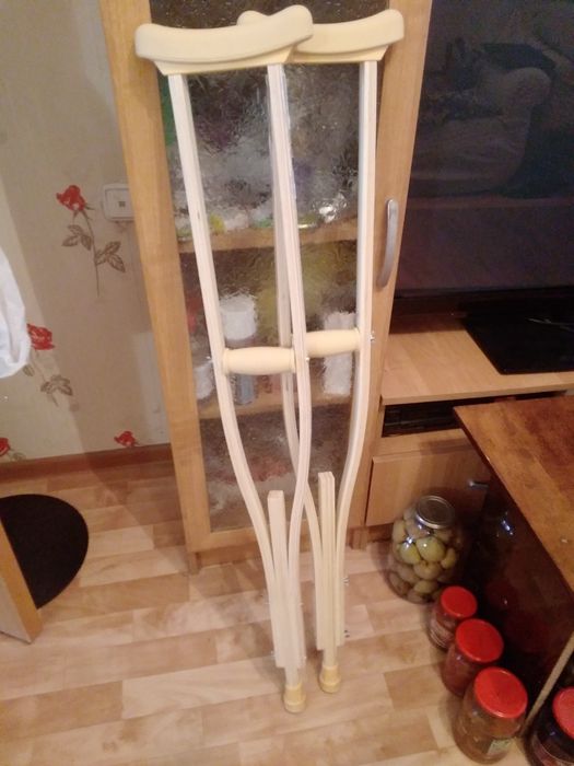 Продаю костыли,почти новые