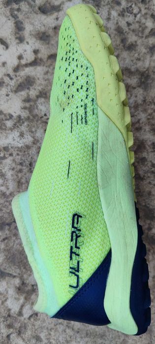 Vând ghete fotbal Puma 37 baieti- Control și viteză pe teren sintetic!