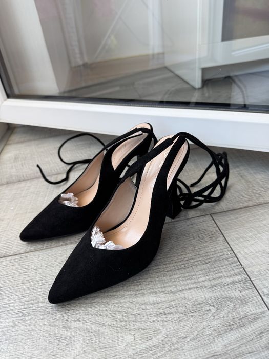 Pantofi stiletto cu toc