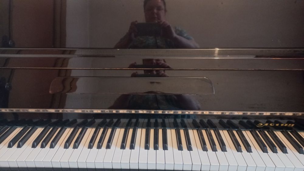 Продам фортепиано Элегия