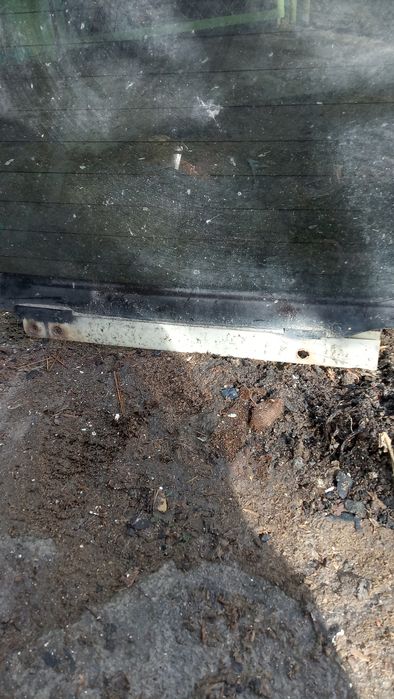 Заднее стекло на сюрф