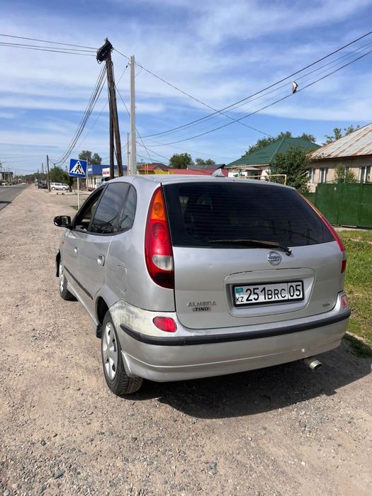 Продам авто ниссан
