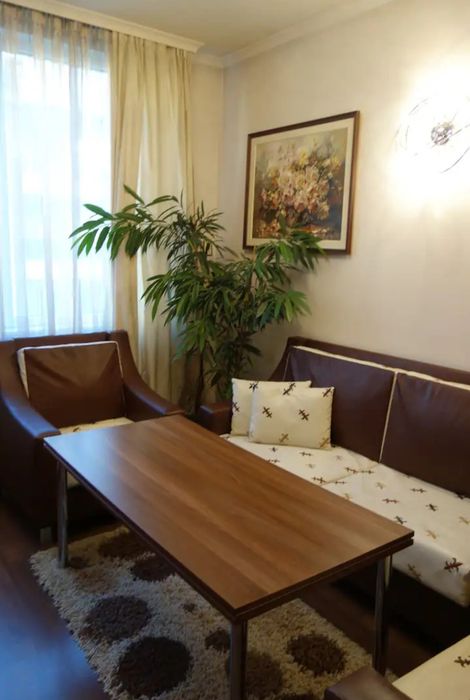 Дава се под наем Двустаен апартамент в София, Изток - 50 кв.м за 663 € - Снимка #2