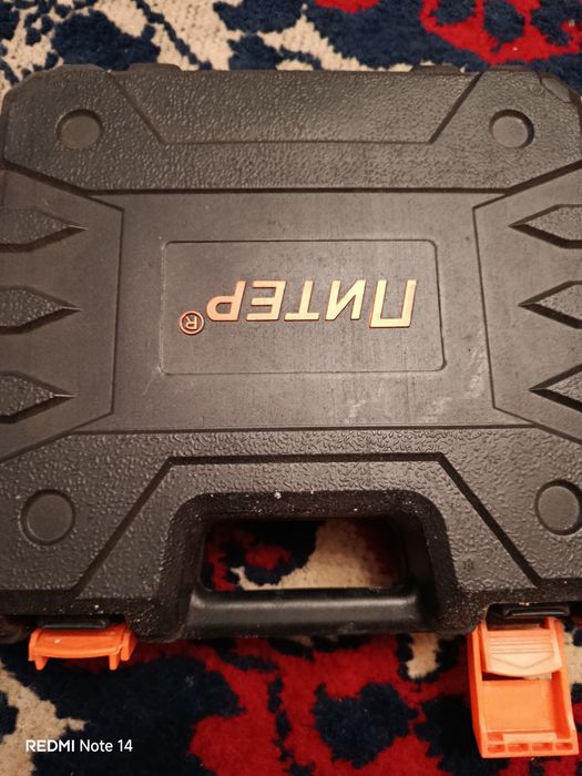 Продам шуруповерт