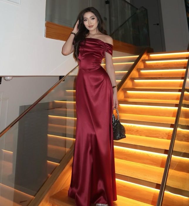 Көйлек сатамын. 1 ақ рет киілген